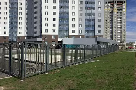 Железный забор для городской зоны "ТСЖ"